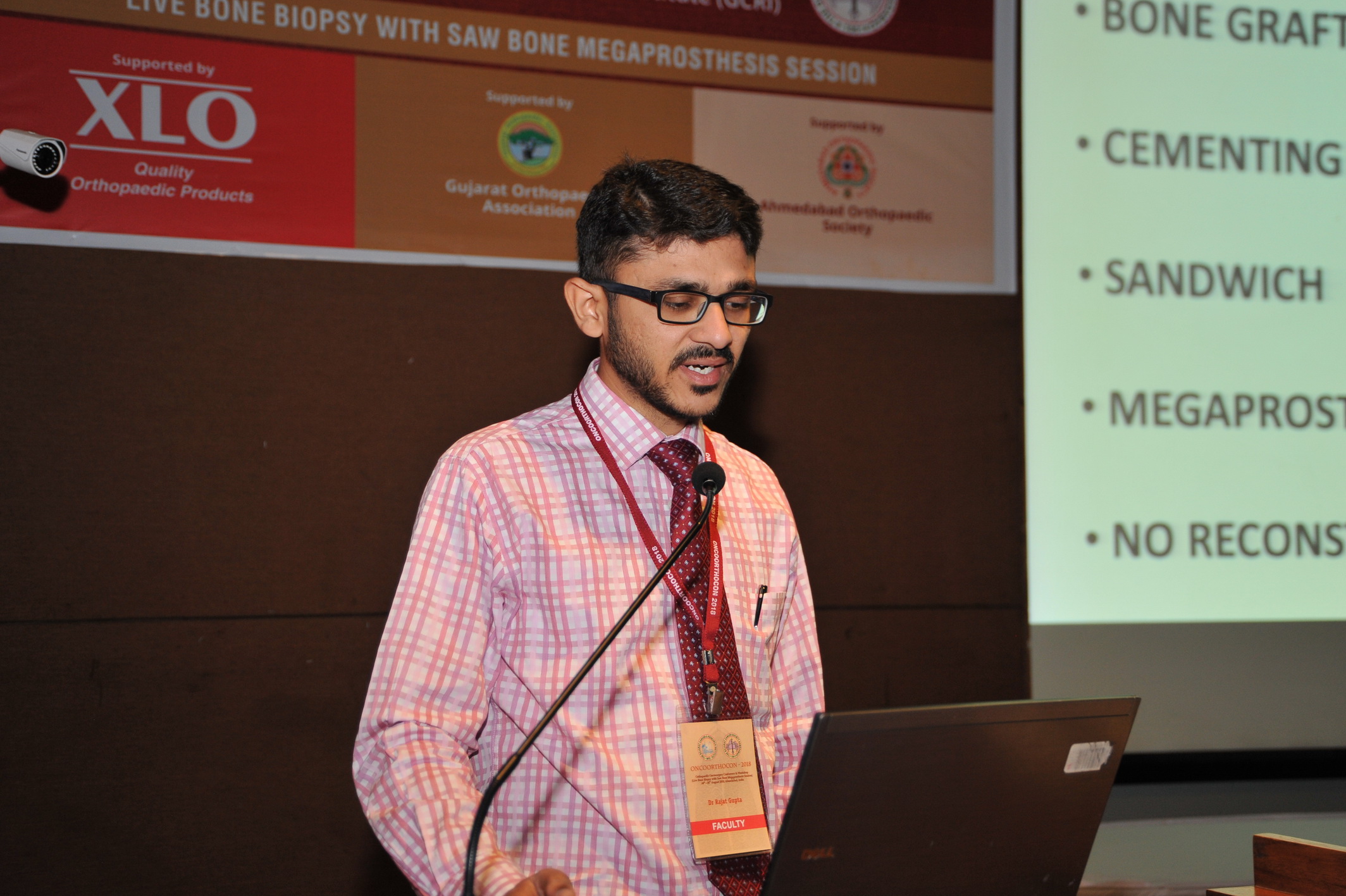 Dr Rajat delivering a talk on Giant Cell Tumours at OncoOrthocon-2018 at Ahmedabad (2)