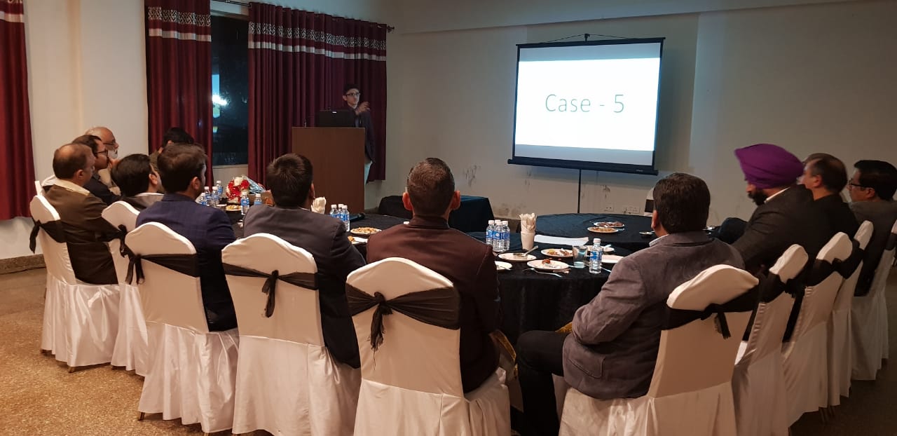 Dr Rajat presenting his work on Bone and soft tissue cancers to orthopaedic surgeons of Ambala (2)